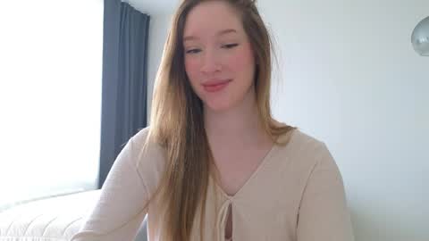 Snapshot of pink_rosee_ chatting on 8, 5, 2026 online show from 8, 5, 2026