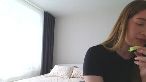   online show from 28, 7, 2026