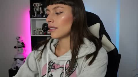 Emily online show from 27, 4, 2026