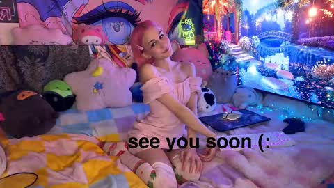 Snapshot of pinkocean3 chatting on 9, 3, 2025 Gwenie online show from 9, 3, 2025