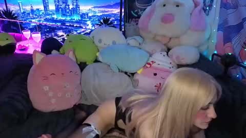 Snapshot of pinkocean3 chatting on 24, 9, 2025 Gwenie online show from 24, 9, 2025