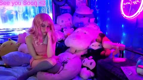 Snapshot of pinkocean3 chatting on 12, 10, 2025 Gwenie online show from 12, 10, 2025