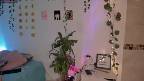 Sarah .. online show from 19, 3, 2026