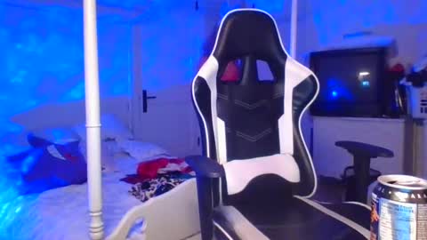 Snapshot of pinkpillbambi chatting on 26, 1, 2025 pinkpillbambi online show from 26, 1, 2025