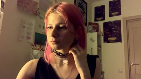 Snapshot of pinkvampire chatting on 21, 9, 2025 Sara online show from 21, 9, 2025