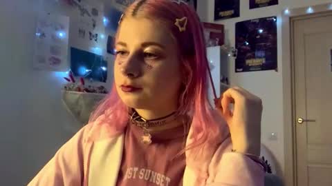 Snapshot of pinkvampire chatting on 23, 9, 2025 Sara online show from 23, 9, 2025