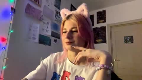 Snapshot of pinkvampire chatting on 10, 10, 2025 Sara online show from 10, 10, 2025