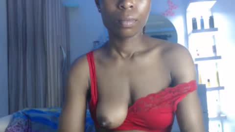 Snapshot of pinkxjuicy chatting on 5, 10, 2025 pinkxjuicy online show from 5, 10, 2025