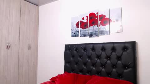 pinky_f00x online show from 8, 11, 2025