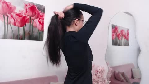 Snapshot of pinky_f00x chatting on 8, 5, 2026 pinky_f00x online show from 8, 5, 2026