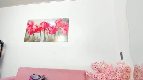 Snapshot of pinky_f00x chatting on 2, 6, 2026 pinky_f00x online show from 2, 6, 2026