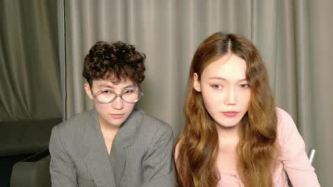 Snapshot of pinkylovers chatting on 23, 5, 2026 Li long hair and Ru short hair online show from 23, 5, 2026