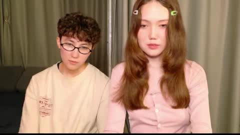 Snapshot of pinkylovers chatting on 30, 5, 2026 Li long hair and Ru short hair online show from 30, 5, 2026