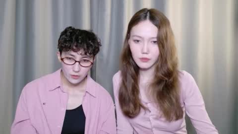 Snapshot of pinkylovers chatting on 6, 6, 2026 Li long hair and Ru short hair online show from 6, 6, 2026