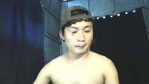 Snapshot of pinoy_petitehugecock chatting on 2, 10, 2025 alex online show from 2, 10, 2025