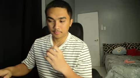 Snapshot of pinoyadriannexxx chatting on 17, 10, 2025 Adrianne online show from 17, 10, 2025