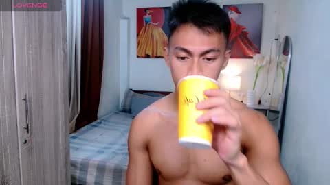 Snapshot of pinoymilker chatting on 28, 2, 2025 ethan online show from 28, 2, 2025