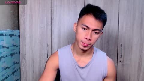 Snapshot of pinoymilker chatting on 2, 3, 2025 ethan online show from 2, 3, 2025