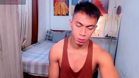 Snapshot of pinoymilker chatting on 11, 3, 2025 ethan online show from 11, 3, 2025