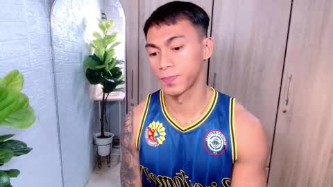 Snapshot of pinoymilker chatting on 10, 10, 2025 ethan online show from 10, 10, 2025