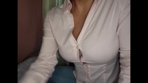 MILF Pippa online show from 3, 10, 2025