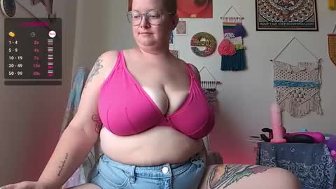 Em online show from 5, 3, 2025