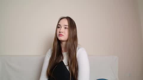 Lily online show from 25, 4, 2026