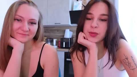 Snapshot of pixie_molly chatting on 4, 2, 2026 Molly online show from 4, 2, 2026