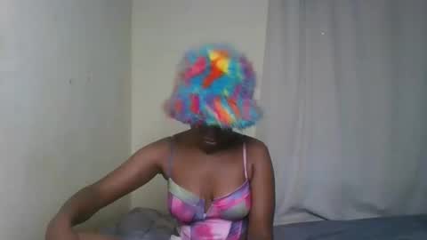 Snapshot of pixie_roman chatting on 7, 1, 2025 Majesty online show from 7, 1, 2025