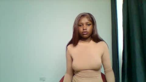 Snapshot of pixie_roman chatting on 29, 10, 2025 Majesty online show from 29, 10, 2025