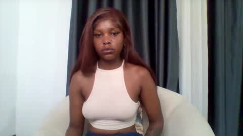 Snapshot of pixie_roman chatting on 18, 11, 2025 Majesty online show from 18, 11, 2025