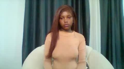 Snapshot of pixie_roman chatting on 20, 11, 2025 Majesty online show from 20, 11, 2025