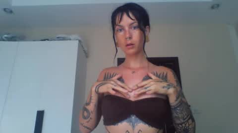 pixiecatfairy online show from 23, 2, 2026