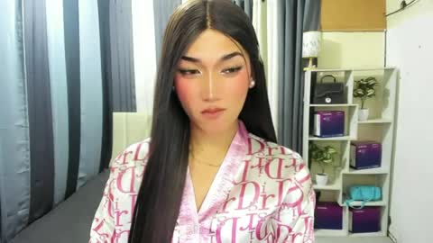 pixiedoll_ online show from 27, 6, 2026