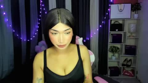 pixiedoll_ online show from 28, 7, 2026