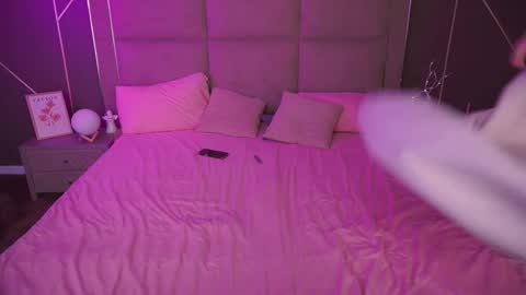 pixiehott online show from 28, 11, 2025