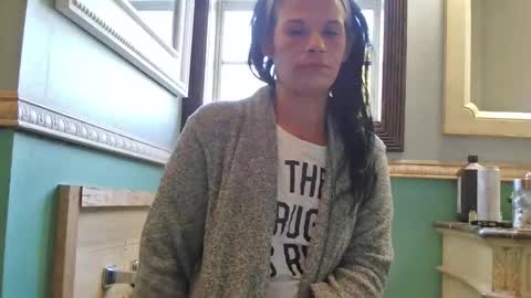 Snapshot of pixieluxxx chatting on 21, 4, 2026 PixieLuxXx online show from 21, 4, 2026