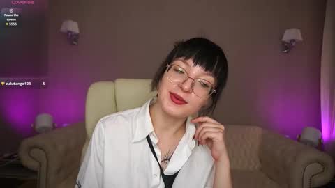 pixiepeachh online show from 20, 9, 2025