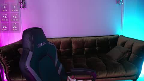 pixiepeachh online show from 12, 11, 2025