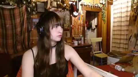 Izzy online show from 2, 4, 2026