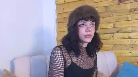 cris online show from 13, 7, 2026