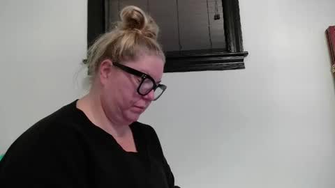 Snapshot of platinumpuzzy chatting on 22, 4, 2026 Platinum Puzzy online show from 22, 4, 2026