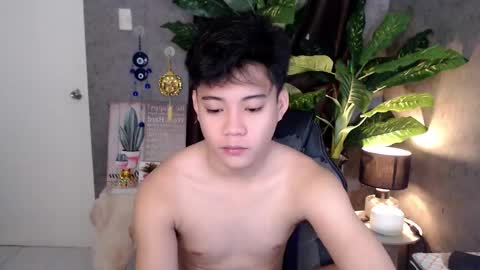 Snapshot of playful_kenzo chatting on 15, 12, 2024 Kenzo online show from 15, 12, 2024