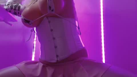 MaidArianna online show from 1, 7, 2026