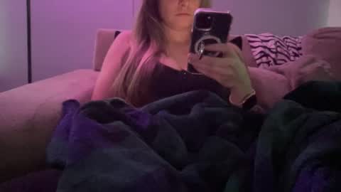 Caity online show from 23, 4, 2026