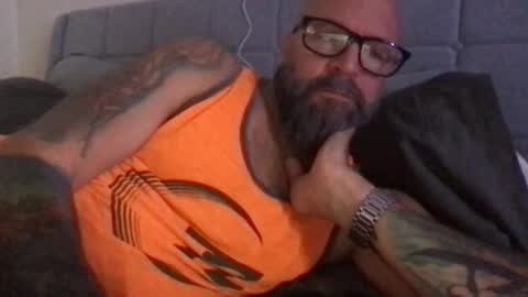 Snapshot of pleasesitonmycock chatting on 6, 1, 2026 PleaseSitOnMyCock online show from 6, 1, 2026