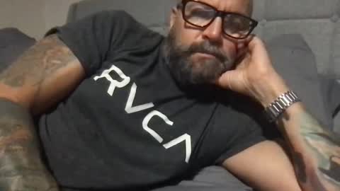 Snapshot of pleasesitonmycock chatting on 10, 5, 2026 PleaseSitOnMyCock online show from 10, 5, 2026