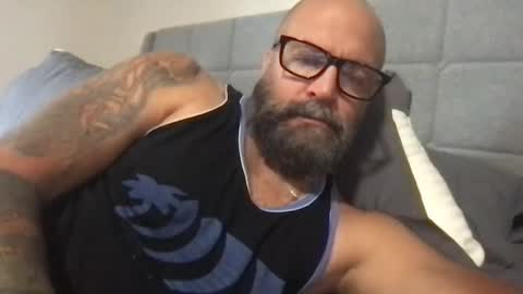 Snapshot of pleasesitonmycock chatting on 21, 5, 2026 PleaseSitOnMyCock online show from 21, 5, 2026