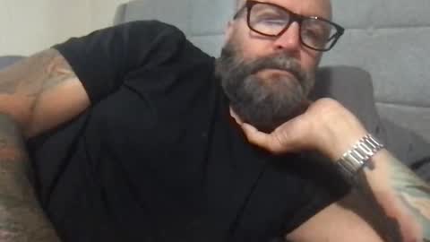 Snapshot of pleasesitonmycock chatting on 4, 6, 2026 PleaseSitOnMyCock online show from 4, 6, 2026