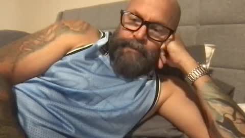 Snapshot of pleasesitonmycock chatting on 8, 6, 2026 PleaseSitOnMyCock online show from 8, 6, 2026